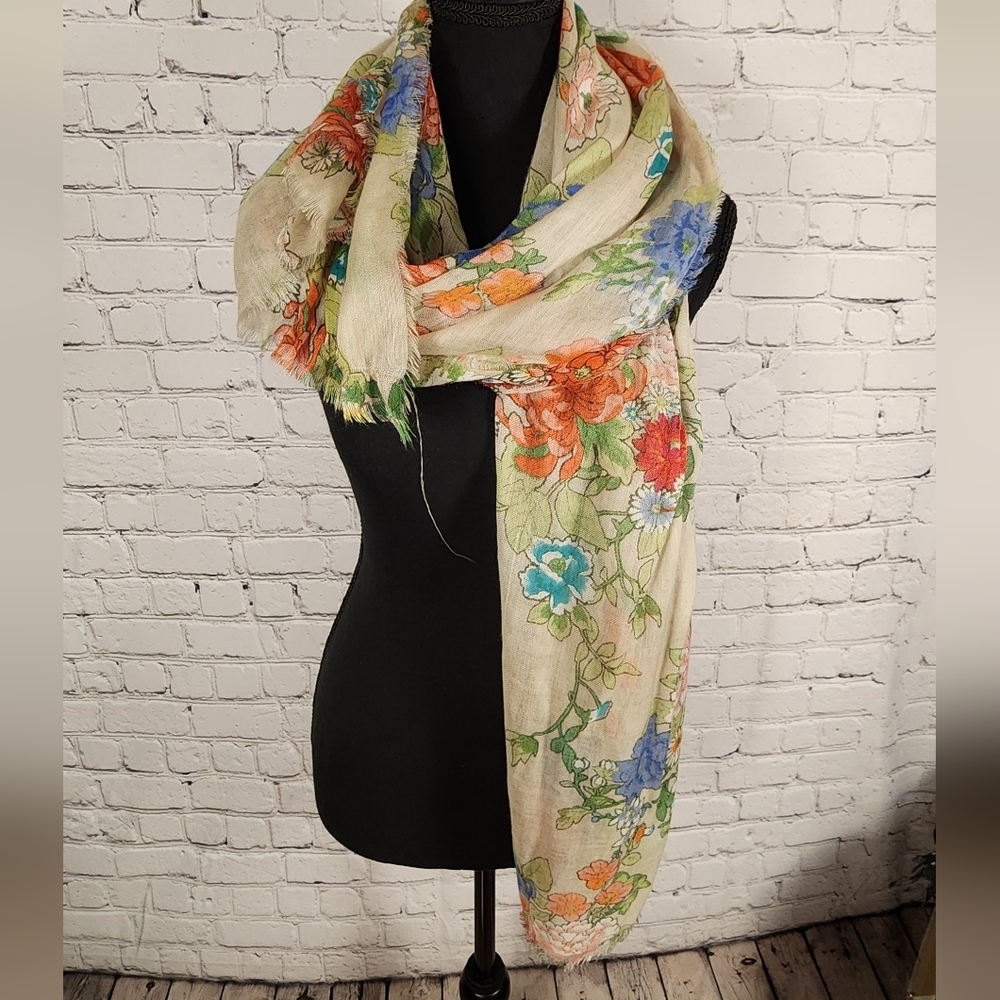 Old Navy Floral Print Scarf